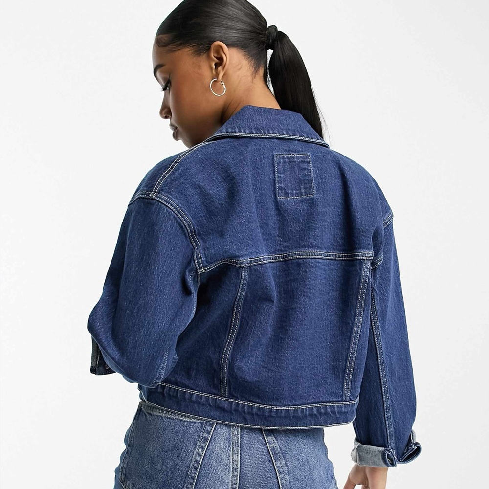 Abercrombie & Fitch cropped denim jacket in dark blue, small - Picture 2 of 5